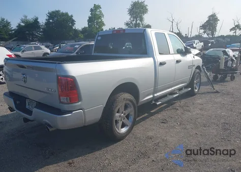 2017 Ram 1500 Express 4X4 6'4 Box z USA, uszkodzony, nr VIN 1C6RR7FT0HS853934